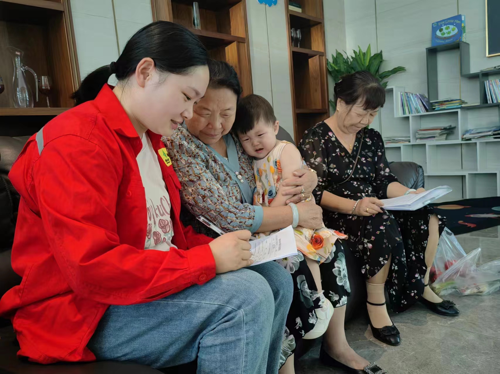 2.访民问暖.jpg